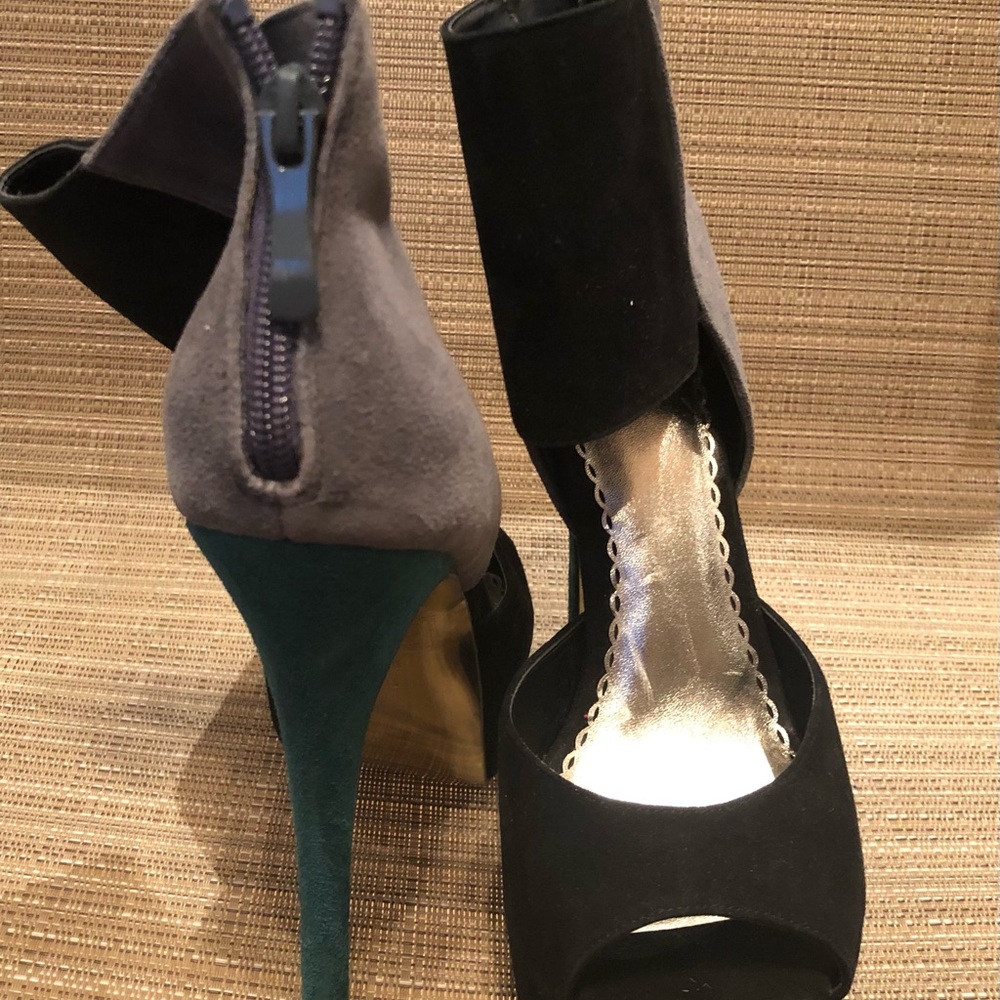 Bebe heels